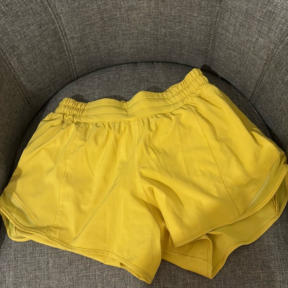 Lululemon shorts - brand new never worn - size 6 tall